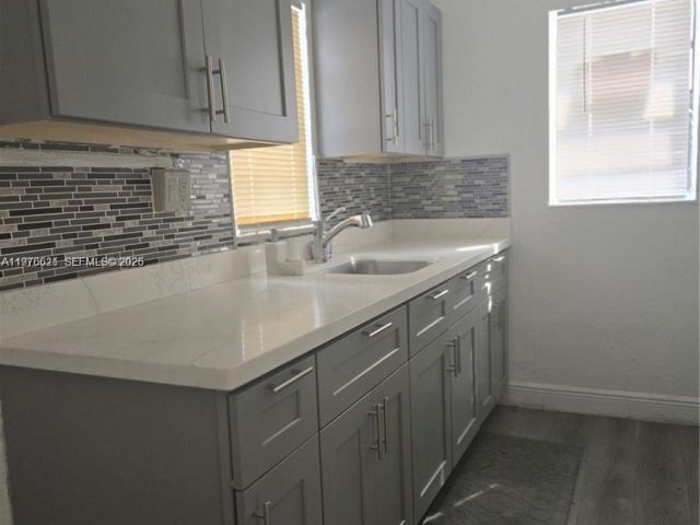 Home for rent at 2111 NW 26th Ave 2111 - photo 7483306