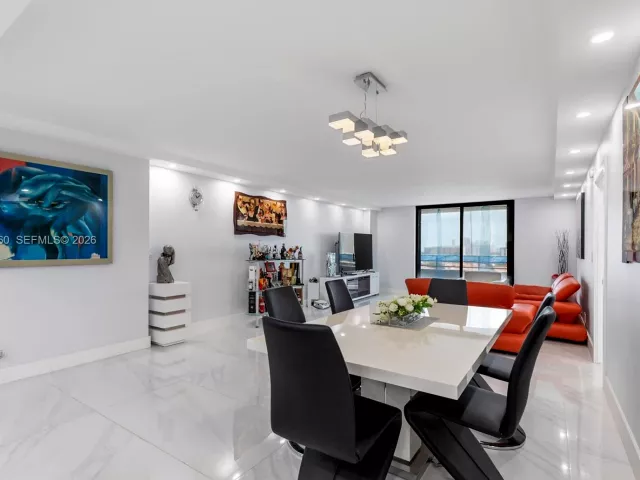 2-bedroom condo for sale in Hallandale Beach - 2500 Parkview Dr 1121 - MondialRealty