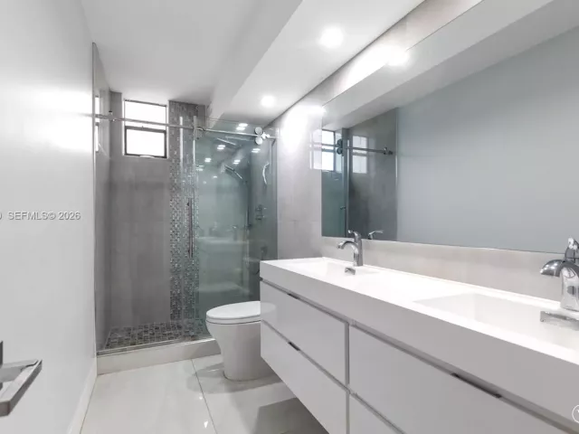 2-bedroom condo for sale in Hallandale Beach - 2500 Parkview Dr 1121 - MondialRealty