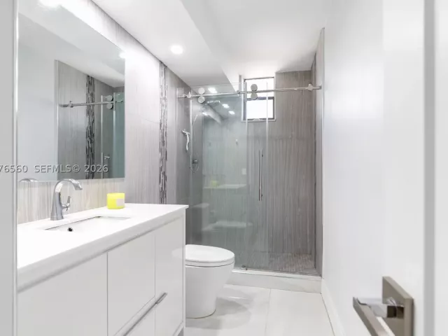 2-bedroom condo for sale in Hallandale Beach - 2500 Parkview Dr 1121 - MondialRealty