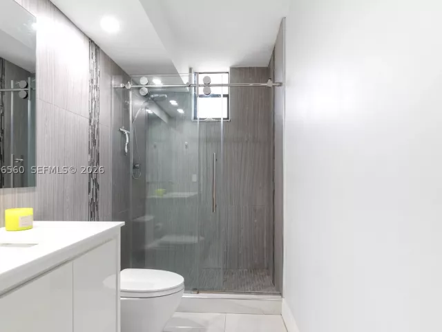 2-bedroom condo for sale in Hallandale Beach - 2500 Parkview Dr 1121 - MondialRealty