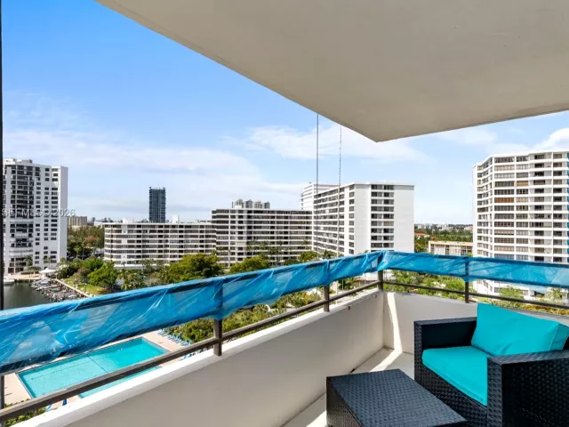 2-bedroom condo for sale in Hallandale Beach - 2500 Parkview Dr 1121 - MondialRealty