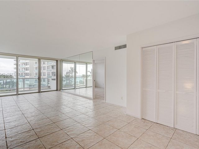 Apartment for rent  Unit #516 - photo 7504679