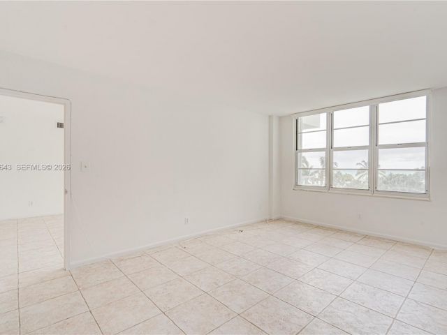 Apartment for rent  Unit #516 - photo 7504685