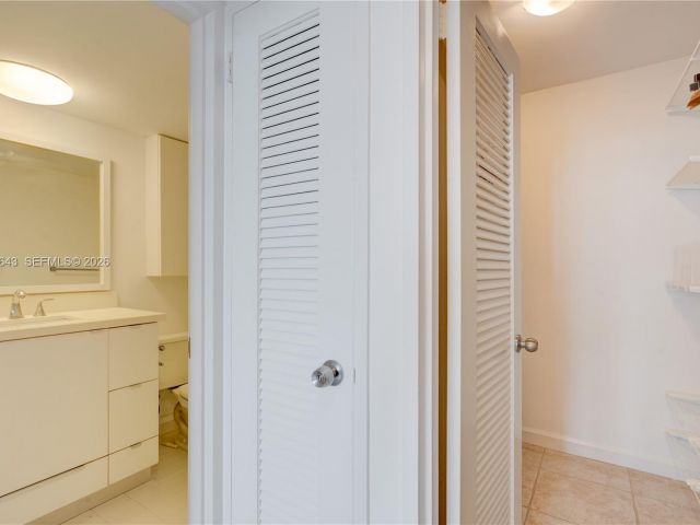 Apartment for rent  Unit #516 - photo 7504688