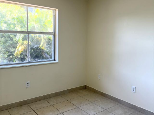 Home for rent at 451 NE 136th St III314 - photo 7475233