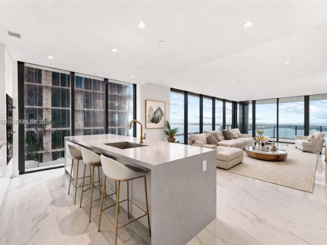 Apartment for rent  Unit #5401 - photo 7489202