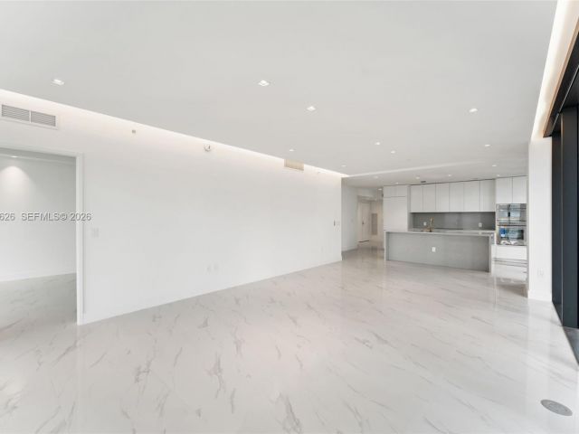 Apartment for rent  Unit #5401 - photo 7489216