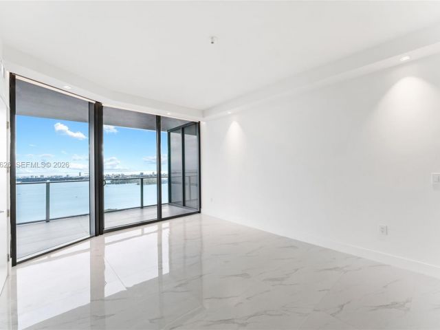 Apartment for rent  Unit #5401 - photo 7489219