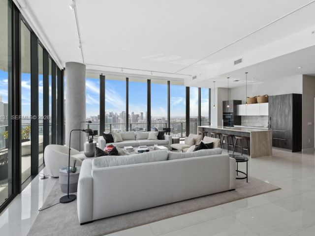 Apartment for rent  Unit #PH5001 - photo 7494520