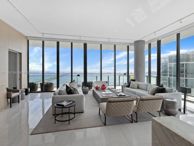 Apartment for rent  Unit #PH5001 - photo 7494522