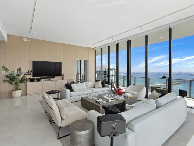 Apartment for rent  Unit #PH5001 - photo 7494523