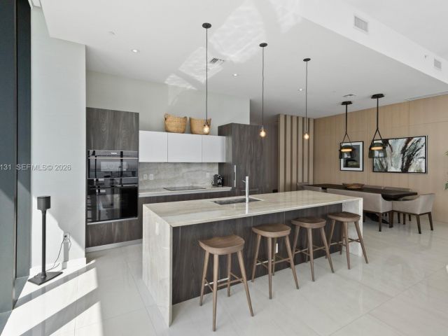 Apartment for rent  Unit #PH5001 - photo 7494524