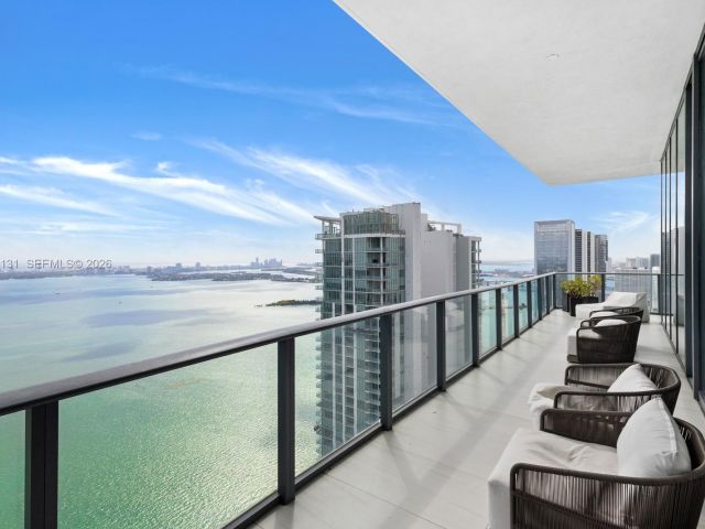 Apartment for rent  Unit #PH5001 - photo 7494532