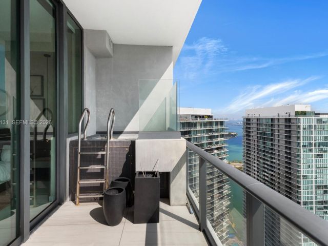 Apartment for rent  Unit #PH5001 - photo 7494533