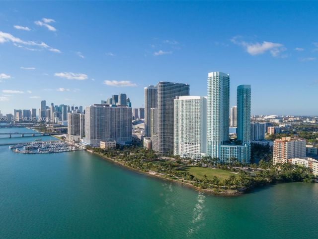 Apartment for sale  Unit #2512 - photo 7513704