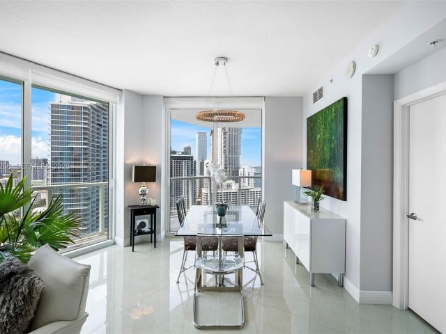 Apartment for sale  Unit #2512 - photo 7513711