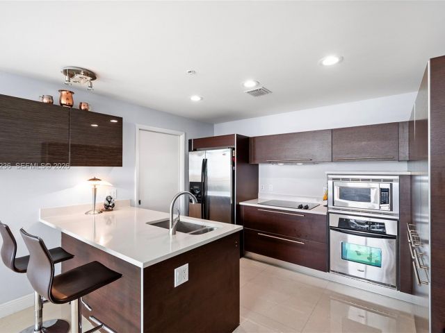 Apartment for sale  Unit #2512 - photo 7513712