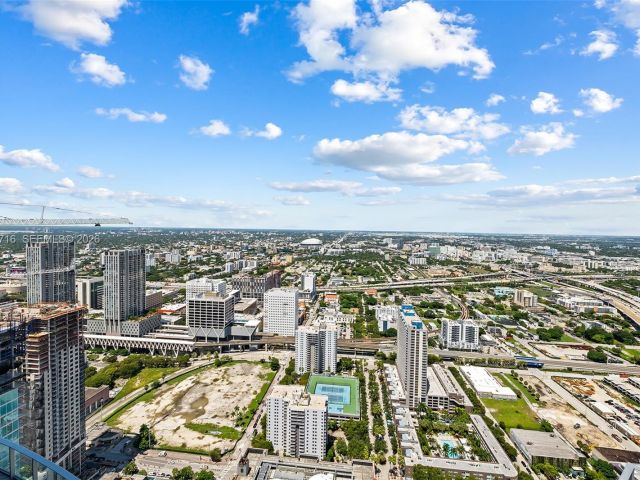 Apartment for rent  Unit #PH 5402 - photo 7488077