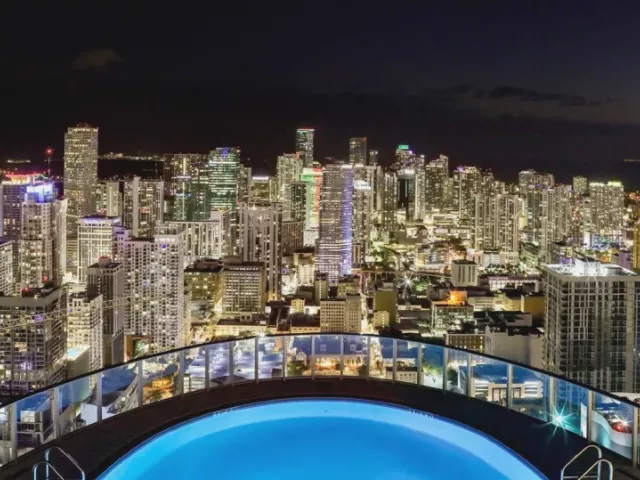 4-bedroom condo for rent in Miami - 851 NE 1st Ave PH 5402 - MondialRealty