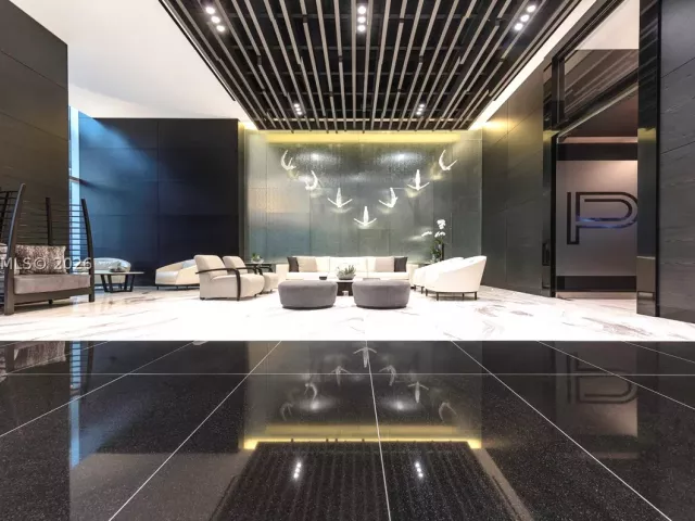 4-bedroom condo for rent in Miami - 851 NE 1st Ave PH 5402 - MondialRealty