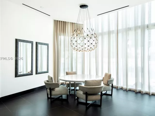 4-bedroom condo for rent in Miami - 851 NE 1st Ave PH 5402 - MondialRealty