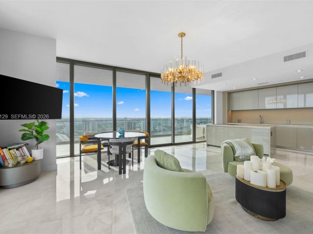 Apartment for rent  Unit #3205 - photo 7495715