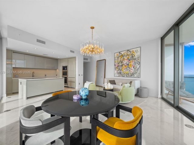 Apartment for rent  Unit #3205 - photo 7495717