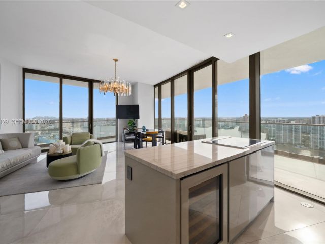 Apartment for rent  Unit #3205 - photo 7495722