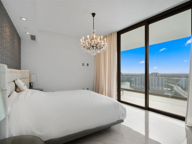 Apartment for rent  Unit #3205 - photo 7495723