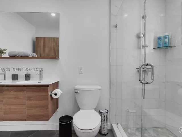 3-bedroom home for sale in Wilton Manors - 617 NW 30th Ct - MondialRealty