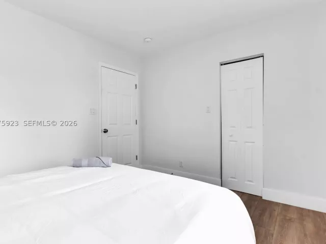 3-bedroom home for sale in Wilton Manors - 617 NW 30th Ct - MondialRealty