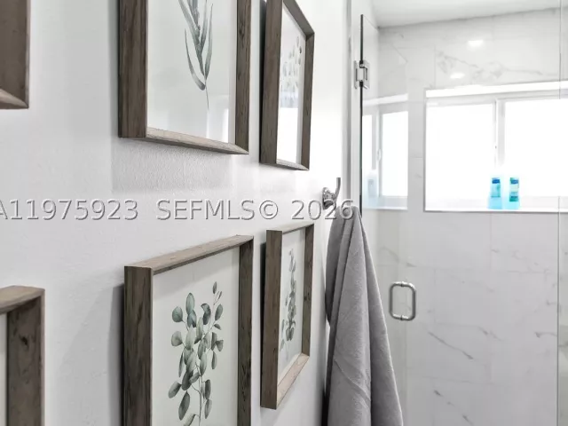 3-bedroom home for sale in Wilton Manors - 617 NW 30th Ct - MondialRealty