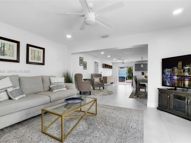 Home for sale at 617 NW 30th Ct - photo 7451571