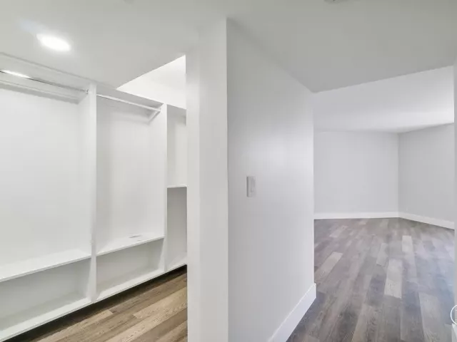 2-bedroom condo for sale in Hallandale Beach - 300 Three Islands Boulevard 306 - MondialRealty