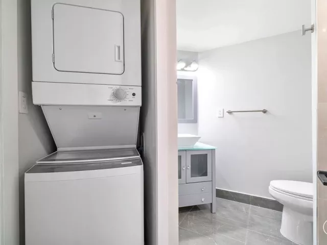 2-bedroom condo for sale in Hallandale Beach - 300 Three Islands Boulevard 306 - MondialRealty