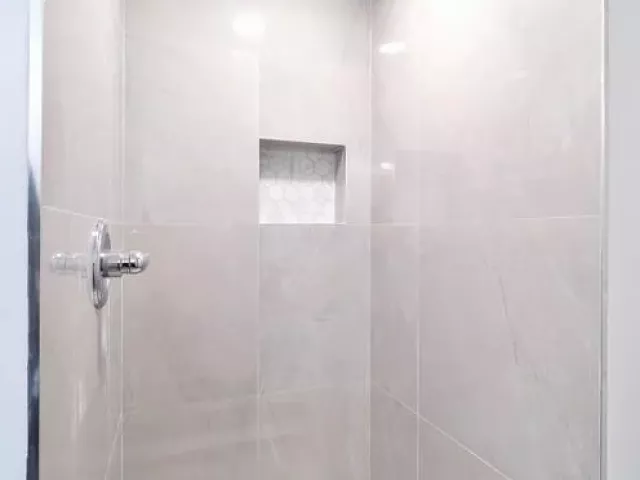 2-bedroom condo for sale in Hallandale Beach - 300 Three Islands Boulevard 306 - MondialRealty