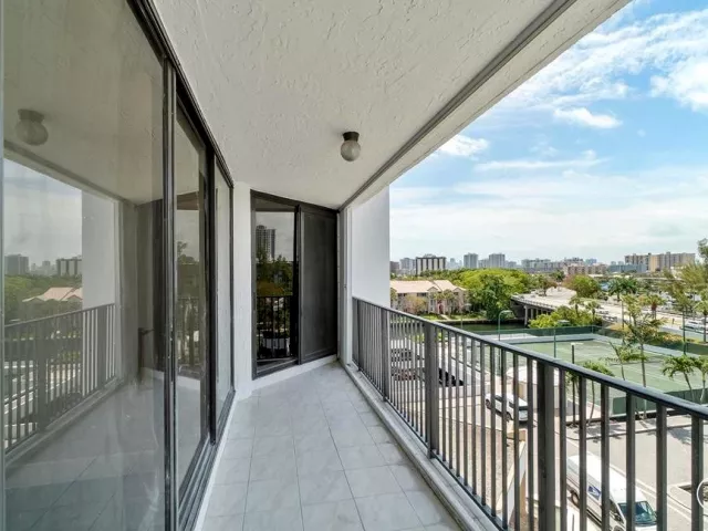 2-bedroom condo for sale in Hallandale Beach - 300 Three Islands Boulevard 306 - MondialRealty