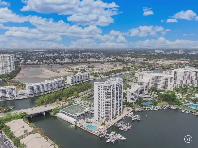 2-bedroom condo for sale in Hallandale Beach - 300 Three Islands Boulevard 306 - MondialRealty