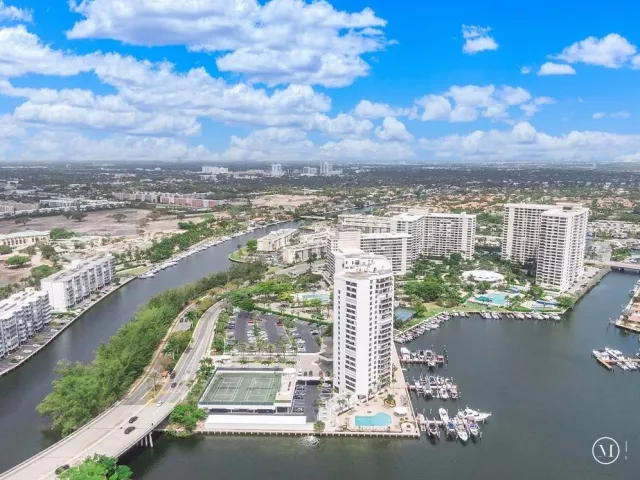2-bedroom condo for sale in Hallandale Beach - 300 Three Islands Boulevard 306 - MondialRealty