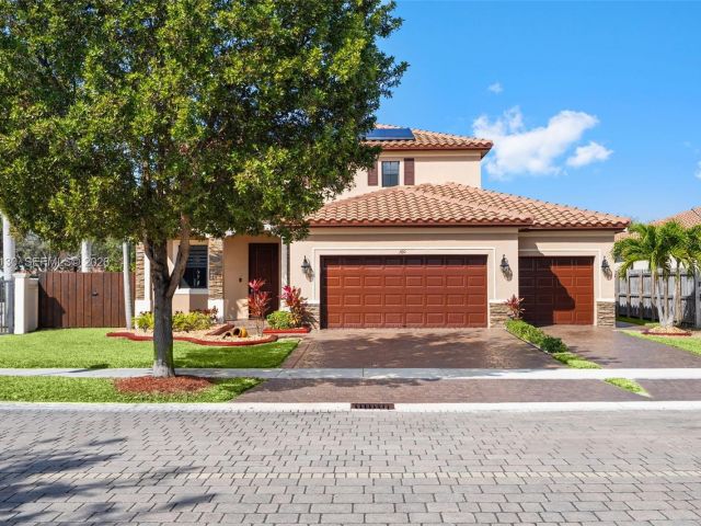 Home for sale at 160 SE 23rd Ter - photo 7460357