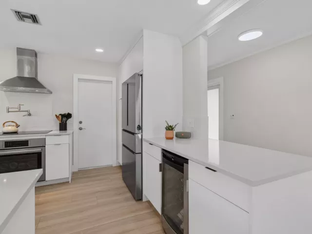 2-bedroom home for rent in Delray Beach - 802 Mallard Drive - MondialRealty