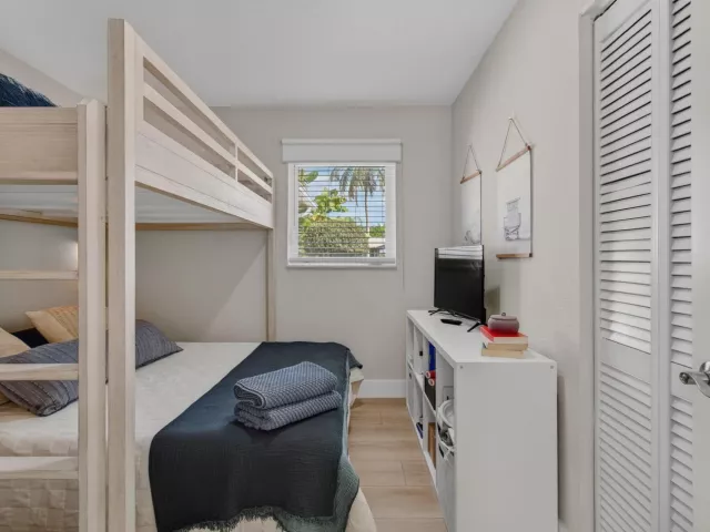 2-bedroom home for rent in Delray Beach - 802 Mallard Drive - MondialRealty
