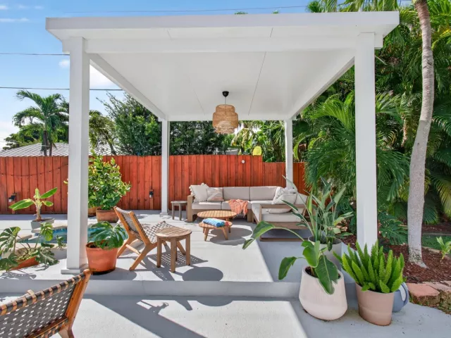 2-bedroom home for rent in Delray Beach - 802 Mallard Drive - MondialRealty