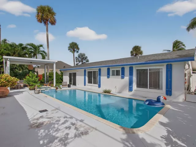2-bedroom home for rent in Delray Beach - 802 Mallard Drive - MondialRealty