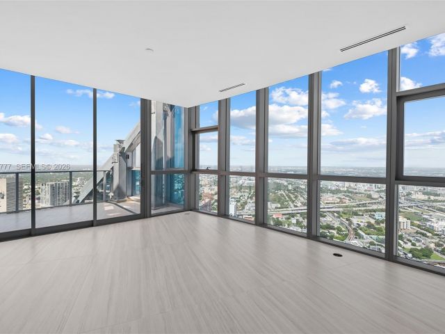 Apartment for rent  Unit #PH 5700 - photo 7488101