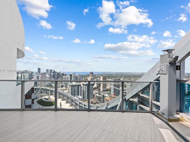 Apartment for rent  Unit #PH 5700 - photo 7488103