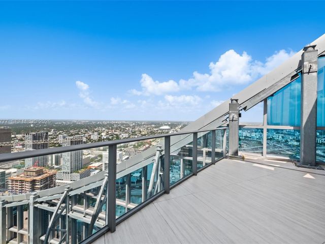 Apartment for rent  Unit #PH 5700 - photo 7488104