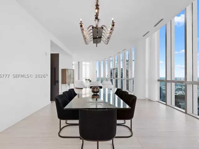 4-bedroom condo for rent in Miami - 851 NE 1st Ave PH 5700 - MondialRealty