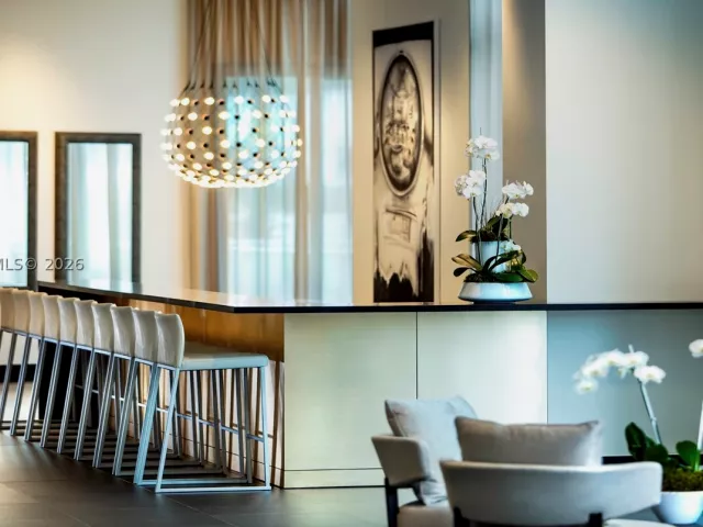 4-bedroom condo for rent in Miami - 851 NE 1st Ave PH 5700 - MondialRealty